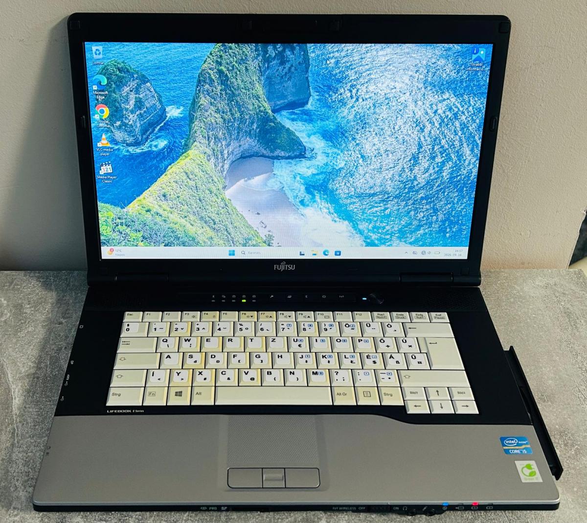 Fujitsu Lifebook E752